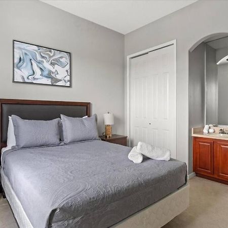 Long Stays! Lakefront - Gated Pool Home Orlando Luaran gambar