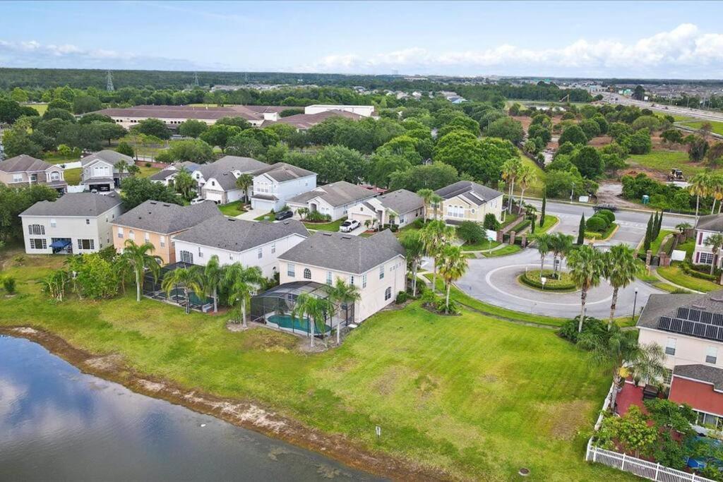 Long Stays! Lakefront - Gated Pool Home Orlando Luaran gambar